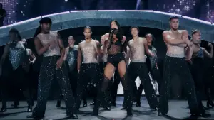 Задник до фильму"Dua Lipa: Live From Mexico" #816819