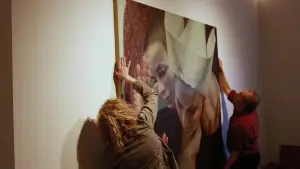 Задник до фильму"Four Paintings by Edward Povey: Sequence and Sisters" #918815