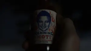 Задник до фильму"Ножі наголо: Скляна цибуля" #592471