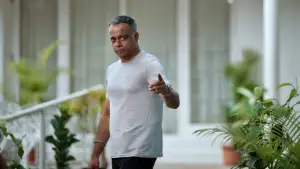 Задник до фильму"கார்மேனி செல்வம்" #844155