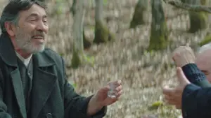 Задник до фильму"Άπειρη Γη" #780819