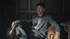 Задник до фильму"Гострі картузи: Безсмертний" #759659