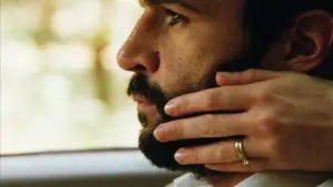 Задник до фильму"Swimming Home" #759075