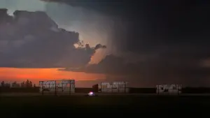 Задник до фильму"Три білборди під Еббінґом, Міссурі" #178553