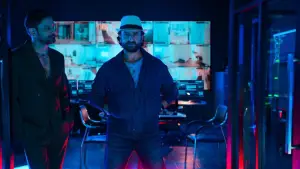 Задник до фильму"Викрадач коштовностей: Пограбування починається" #645230