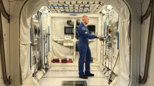 Задник до фильму"Artemis II - Zurück zum Mond" #802469