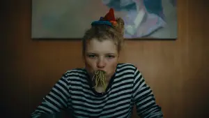 Задник до фильму"How to Be Normal and the Oddness of the Other World" #781578