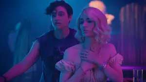 Задник до фильму"Клубний зомбі-апокаліпсис" #536851