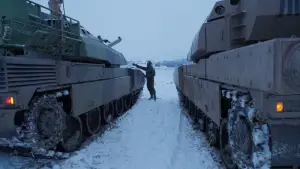 Задник до фильму"Europe, le choix des armes" #823210