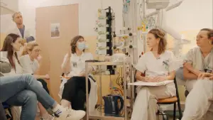 Задник до фильму"L’Hôpital des Premiers Jours" #775826