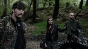 Задник до фильму"Skinjacker" #800542