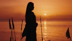 Задник до фильму"The Seas Between Us" #783729