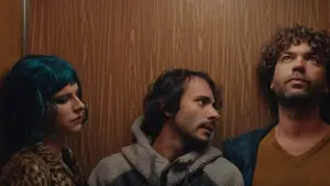 Задник до фильму"How to Shoot a Ghost" #782779