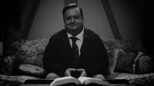 Задник до фильму"Man Finds Tape" #788642