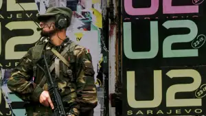 Задник до фильму"Kiss the Future" #758235