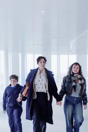 Постер до фильму"Ми вам віримо" #779434