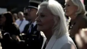 Задник до фильму"RN 72, à la conquête de l