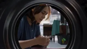 Задник до фильму"Andai Ibu Tidak Menikah Dengan Ayah" #787468