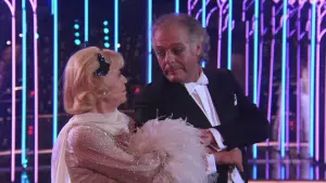 Задник до фильму"Джинджер і Фред" #451774