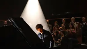 Задник до фильму"Кельн 75" #581672