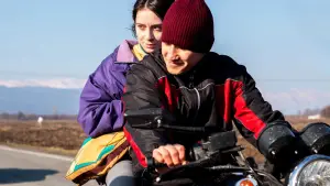 Задник до фильму"Разжимая кулаки" #768745