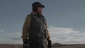 Задник до фильму"Cutting Through Rocks" #769184