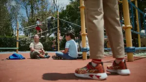 Відео до фільму Viaje de Negocios | Gerardo Coello Escalante on "Viaje De Negocios"