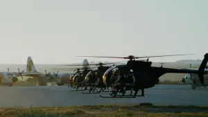 Задник до фильму"Падіння «Чорного яструба»" #761792