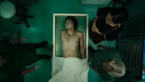 Задник до фильму"Семмі, який може від’єднувати свої частини тіла" #729704