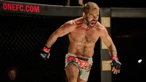 Задник до фильму"Звір" #774951