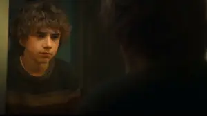 Задник до фильму"A Hero