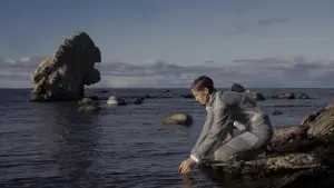 Задник до фильму"Joanna Is Skywalking" #775129