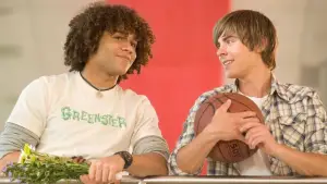 Задник до фильму"Шкільний мюзикл 3: Випускний" #721456