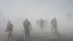 Задник до фильму"Не на своєму місці" #476987