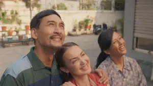 Задник до фильму"Senin Harga Naik" #765257