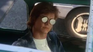 Задник до фильму"Щось дивне" #257816