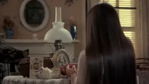 Задник до фильму"Пікнік біля Висячої скелі" #532771