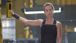 Задник до фильму"На межі майбутнього" #588471