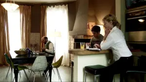 Задник до фильму"Сексуальні хроніки французької сім