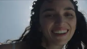 Задник до фильму"Άπειρη Γη" #780816