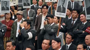 Відео до фільму Kingmaker | Kingmaker (2022) 킹메이커 - Official Trailer (Eng Sub) | ft. Lee Sun-kyun, Sol Kyung-gu | Korean Movie