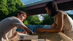 Задник до фильму"Разом з кістками" #240944