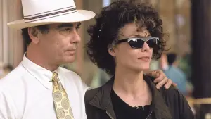 Задник до фильму"Одружена з мафією" #723468