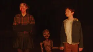 Задник до фильму"Pinocchio: Unstrung" #834203