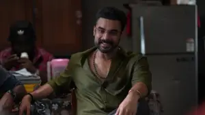 Задник до фильму"അതിരടി" #816277