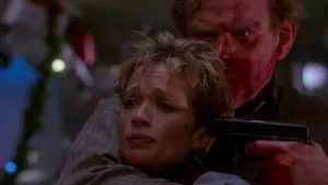 Задник до фильму"Турбулентність" #654081