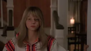 Задник до фильму"Дівчинка, що живе в кінці провулка" #408446