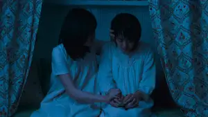 Задник до фильму"Історія двох сестер" #810993