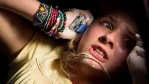 Задник до фильму"Тривожний виклик" #337155