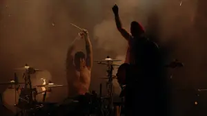 Задник до фильму"Twenty One Pilots: More Than We Ever Imagined" #767534